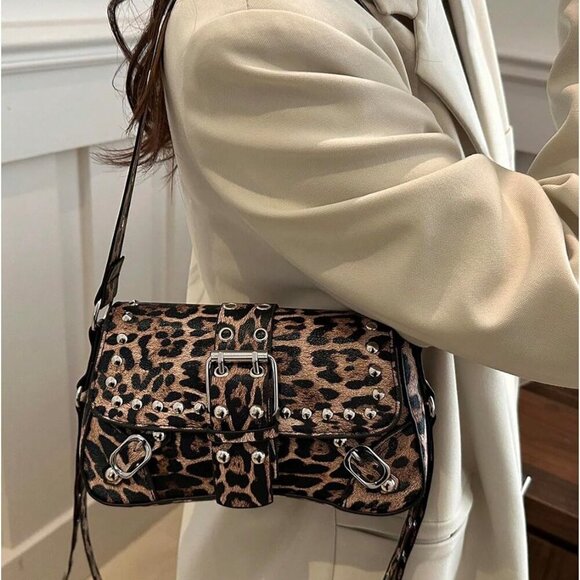 Women Y2K Leopard Shoulder Bag Punk Buckle Clutch with Studded Decor - Picture 5 of 6